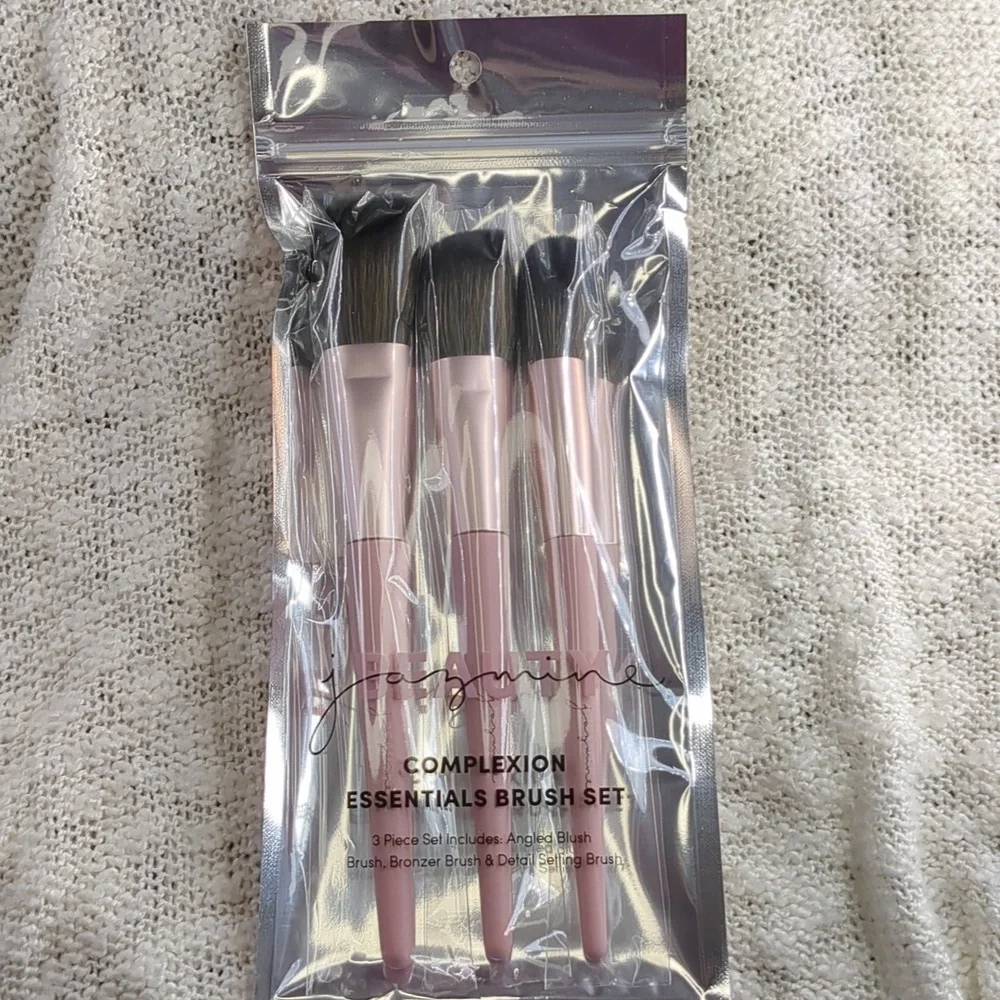 JAZMINE BEAUTY Complexion Brush Trio, Three Piece Brush Set - Picture 5 of 5